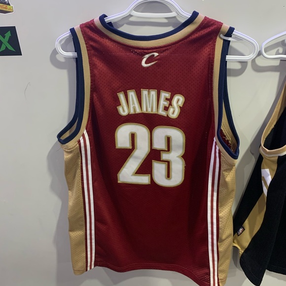 LeBron James vintage Cleveland jersey - Picture 2 of 4